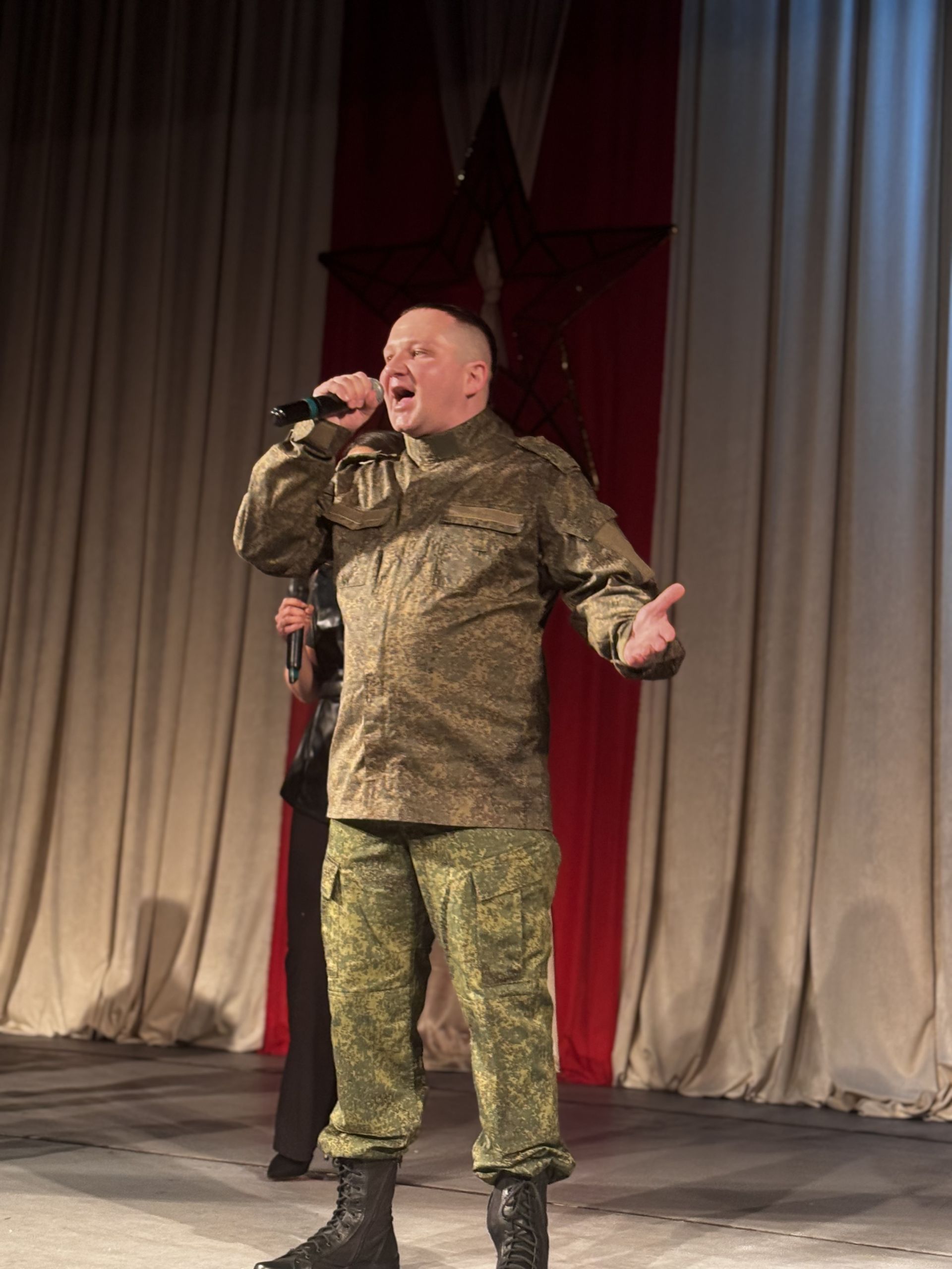 «Мы помним, мы гордимся»: в Чистополе торжественно отметили День защитника Отечества