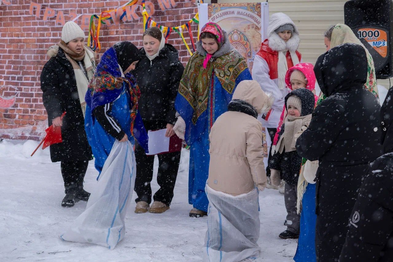 Блины, дружба, конкурсы: чем запомнилась Масленица на «Кирпичном»