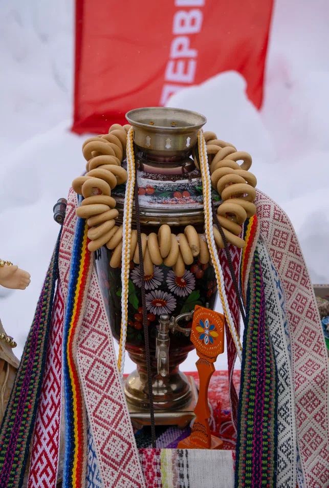 Блины, дружба, конкурсы: чем запомнилась Масленица на «Кирпичном»