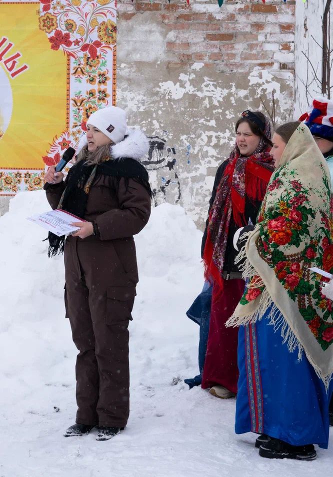 Блины, дружба, конкурсы: чем запомнилась Масленица на «Кирпичном»