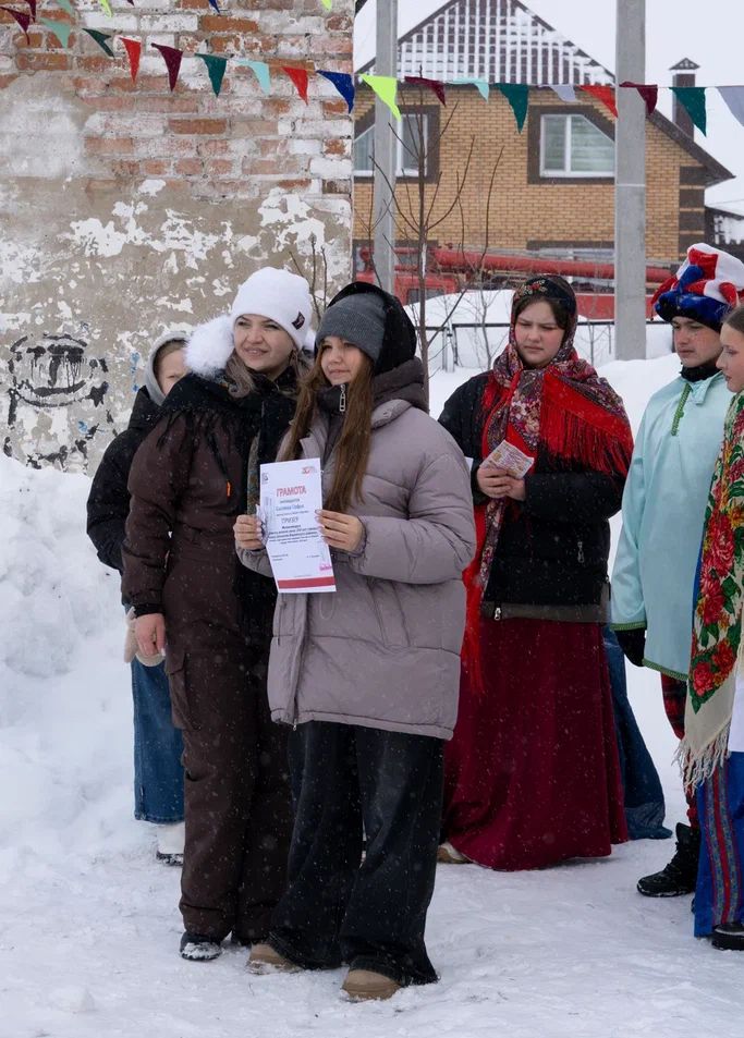 Блины, дружба, конкурсы: чем запомнилась Масленица на «Кирпичном»