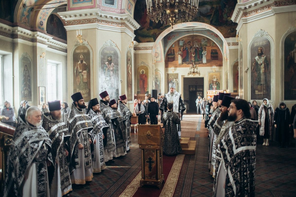 Епископ Пахомий совершил первую Литургию Преждеосвященных Даров в 2026 году