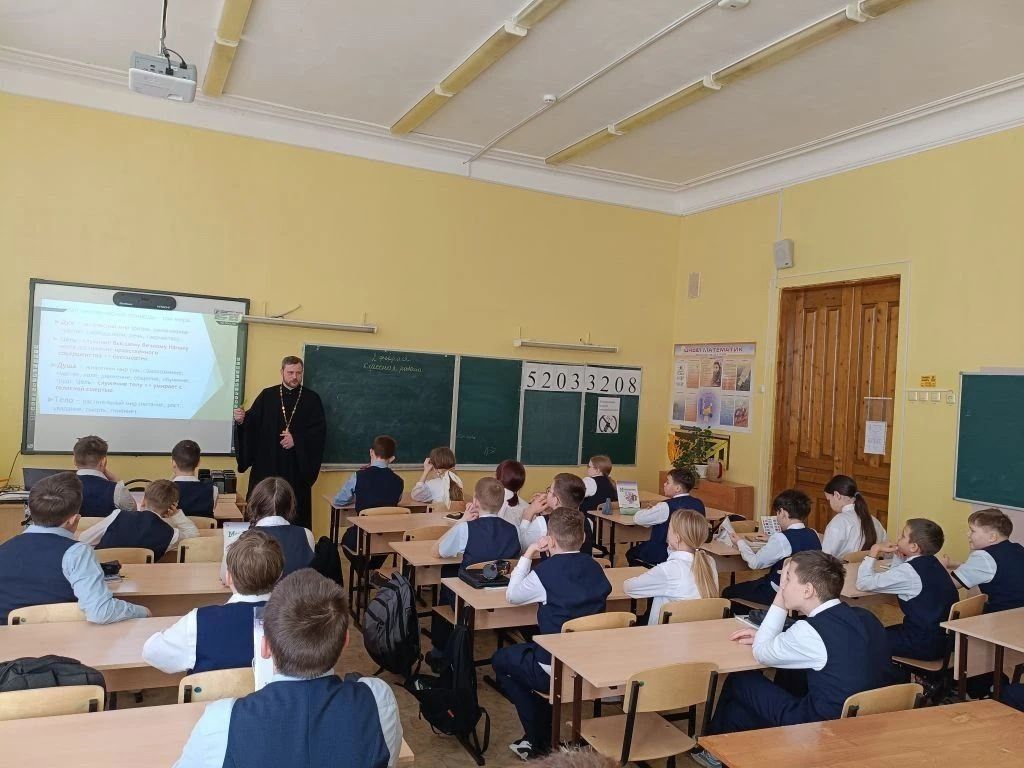 Чистопольским школьникам рассказали о нравственности и духовных ориентирах