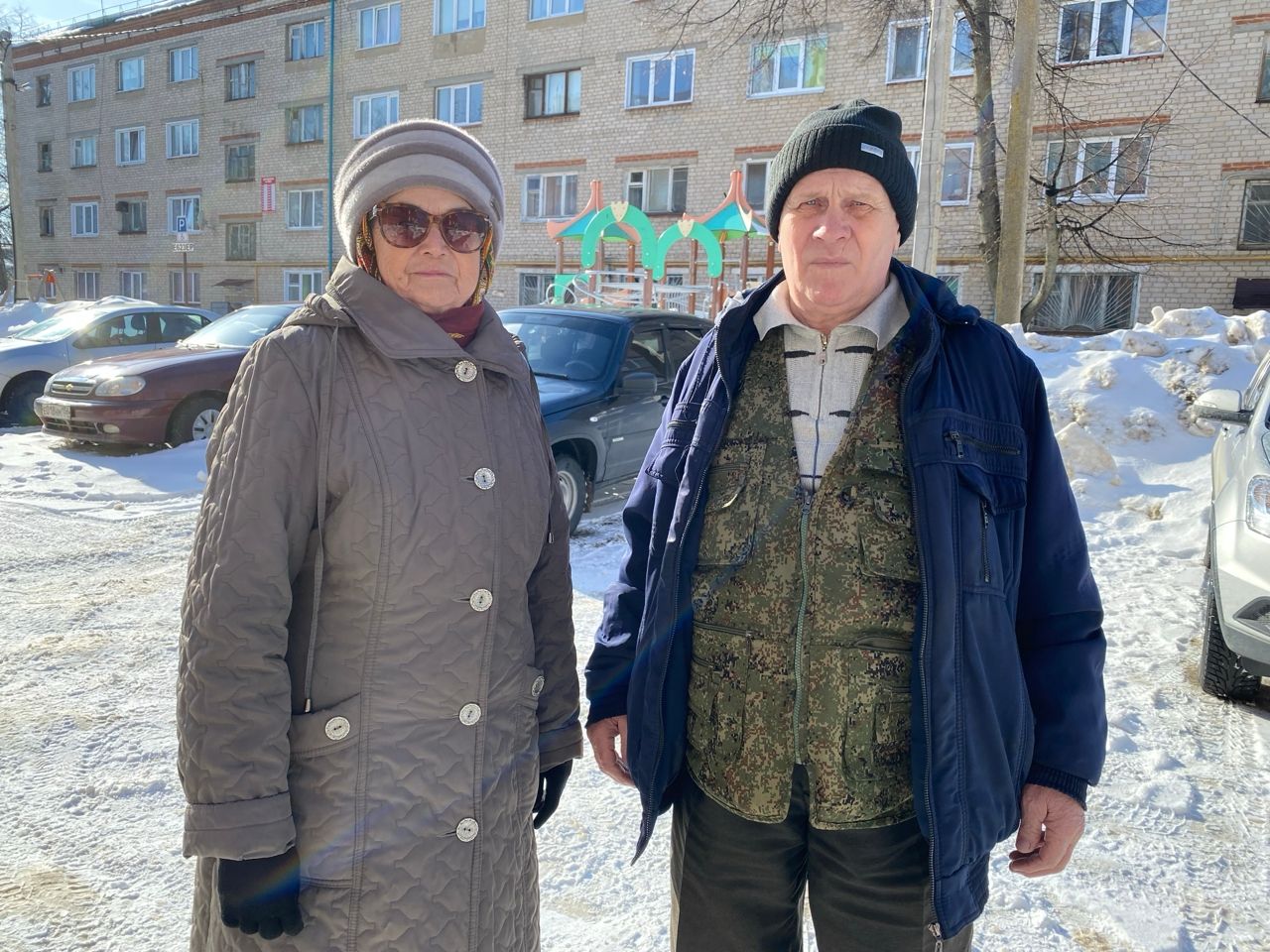 «Она у нас молодец»: чистопольцы с теплотой отзываются о дворнике Гульсине Шамиловой