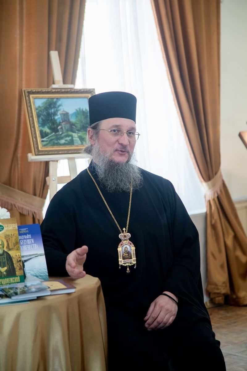 Епископ Пахомий рассказал чистопольцам о Троице-Сергиевой лавре