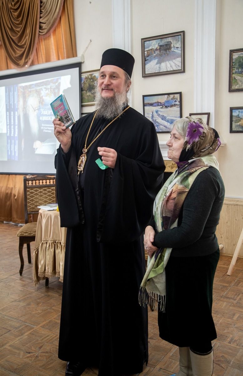 Епископ Пахомий рассказал чистопольцам о Троице-Сергиевой лавре