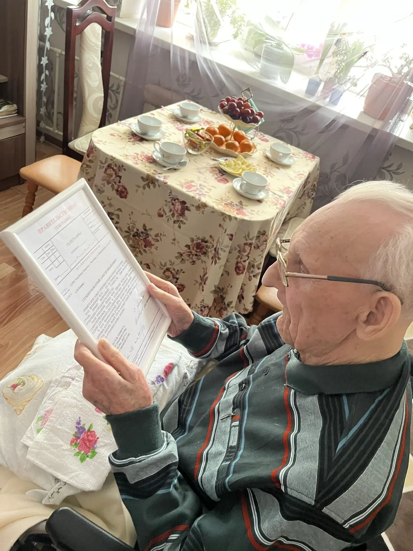 Глава Чистопольского района поздравил с днем рождения ветерана Великой Отечественной войны Алексея Егорова