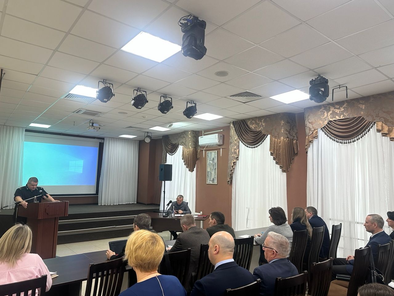 Кадры для медицины, структура посевов и снег: о чем говорили на совещании в чистопольском муниципалитете
