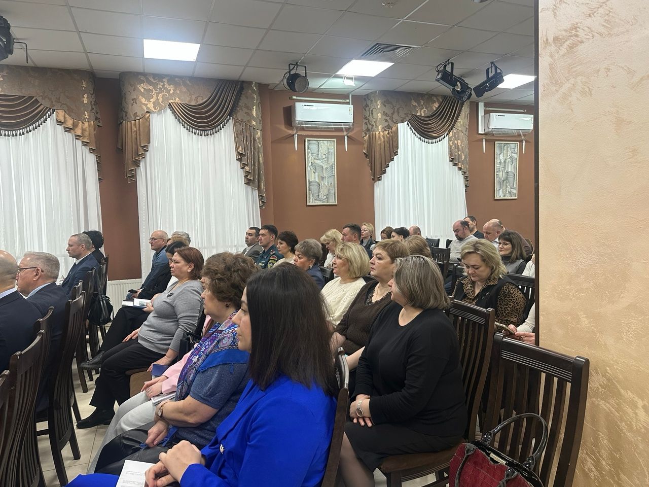Кадры для медицины, структура посевов и снег: о чем говорили на совещании в чистопольском муниципалитете