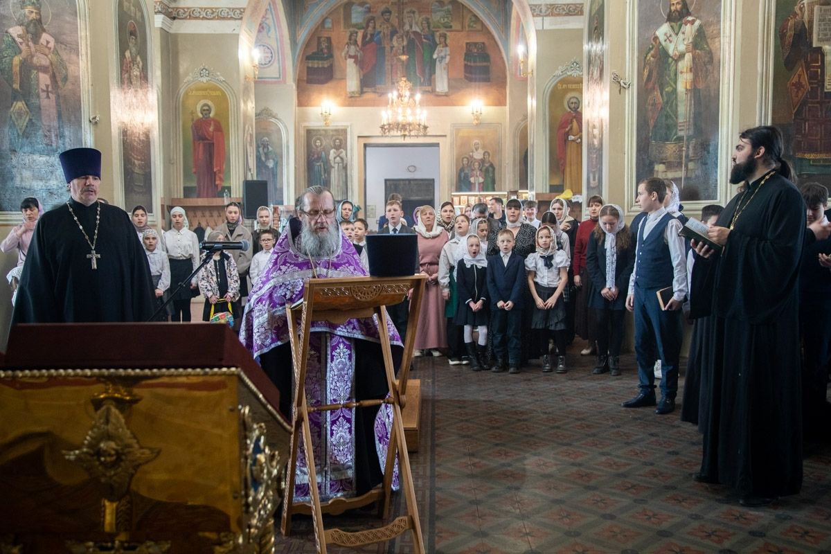 В Чистопольской епархии состоялся епархиальный этап конкурса чтецов «Да восхвалят имя Господне»