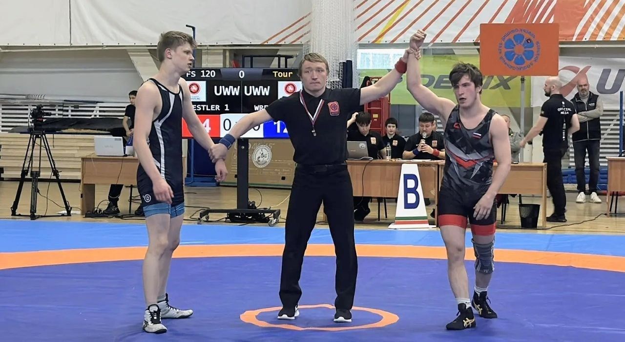 Чистопольские спортсмены завоевали восемь медалей на чемпионате Казани по греко-римской борьбе