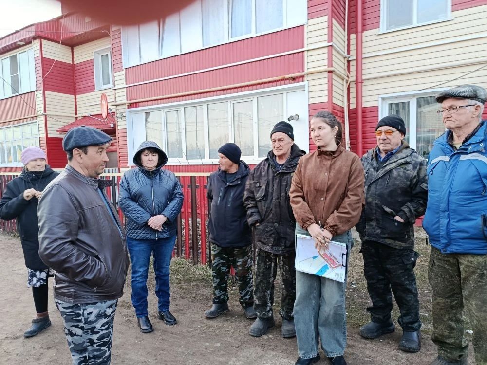 В посёлке Юлдуз прошли общественные обсуждения благоустройства двора по программе «Наш двор»