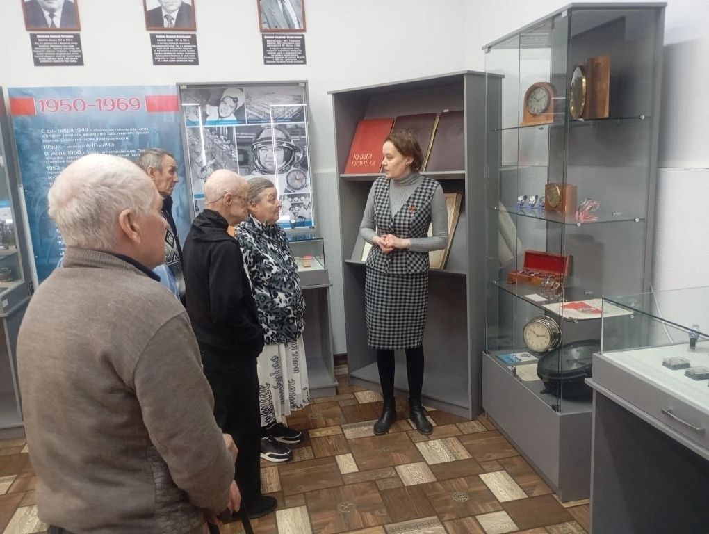 Подопечные дома-интерната познакомились с выставками музея-заповедника