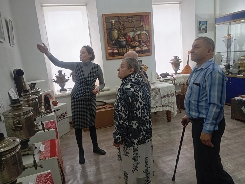 Подопечные дома-интерната познакомились с выставками музея-заповедника