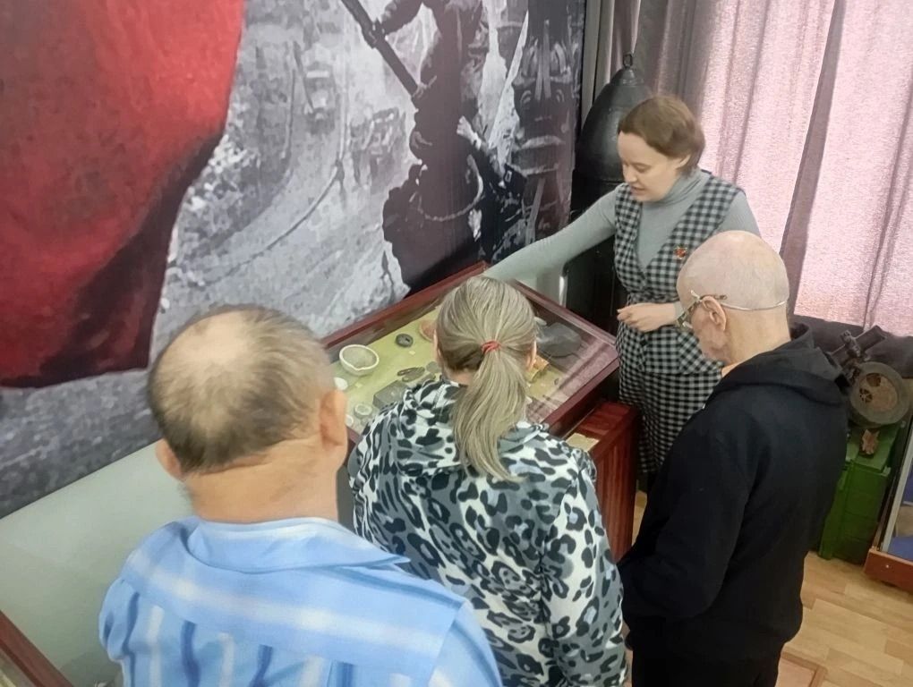 Подопечные дома-интерната познакомились с выставками музея-заповедника