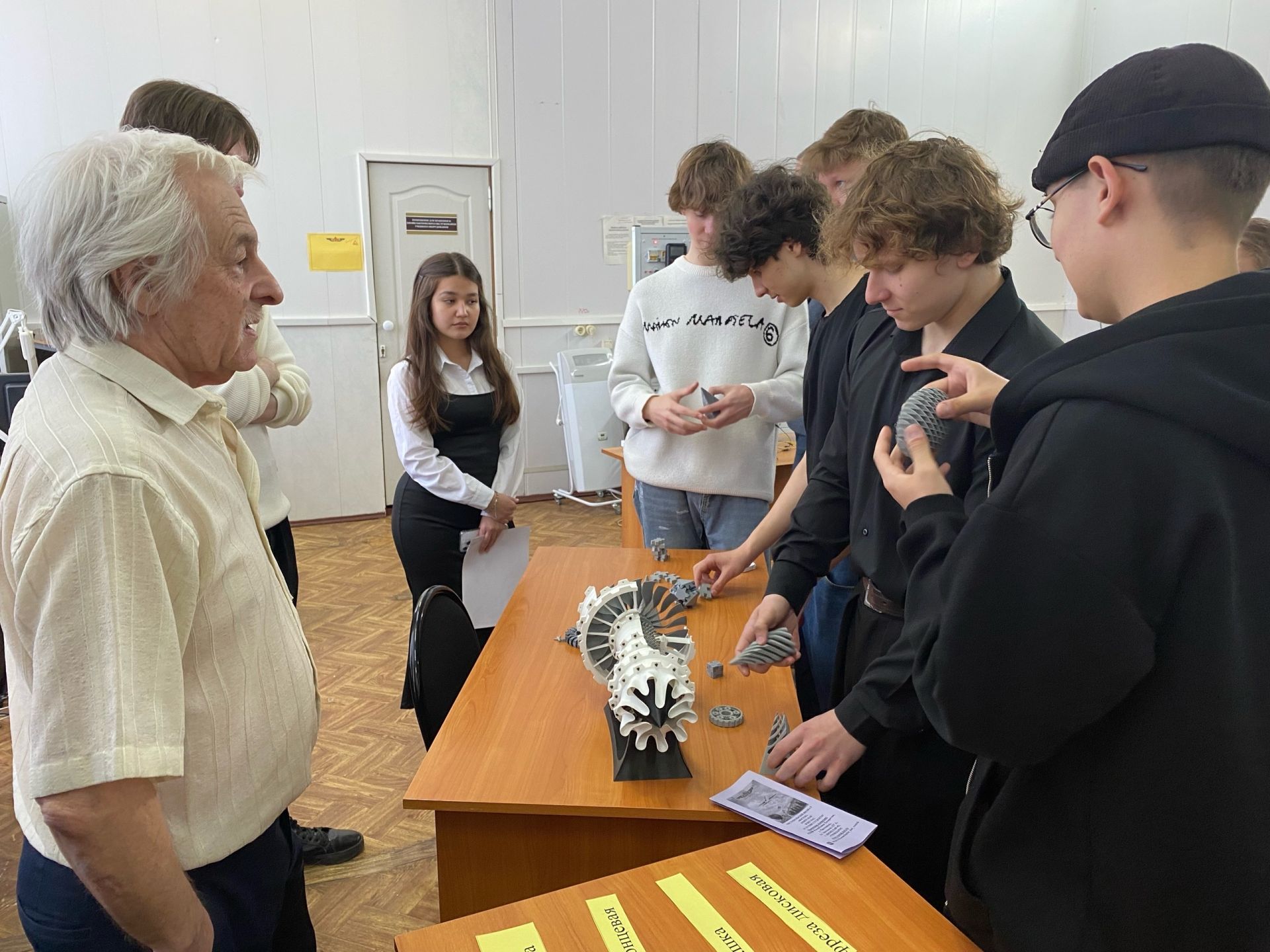 Чистопольская молодежь погрузилась в мир науки