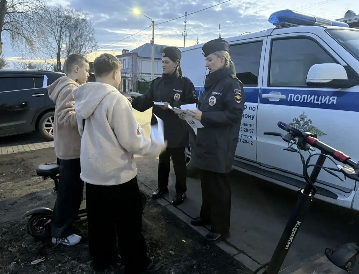 Чистопольские инспекторы ПДН проводят рейды в весенние каникулы: подросткам напоминают о ПДД