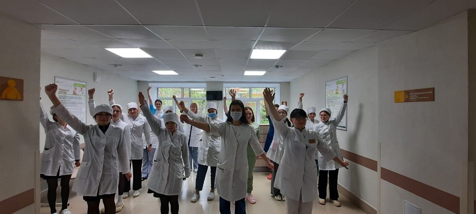 В Чистопольской ЦРБ прошла «зарядка для профессионалов»: медикам напомнили о пользе физкультминуток