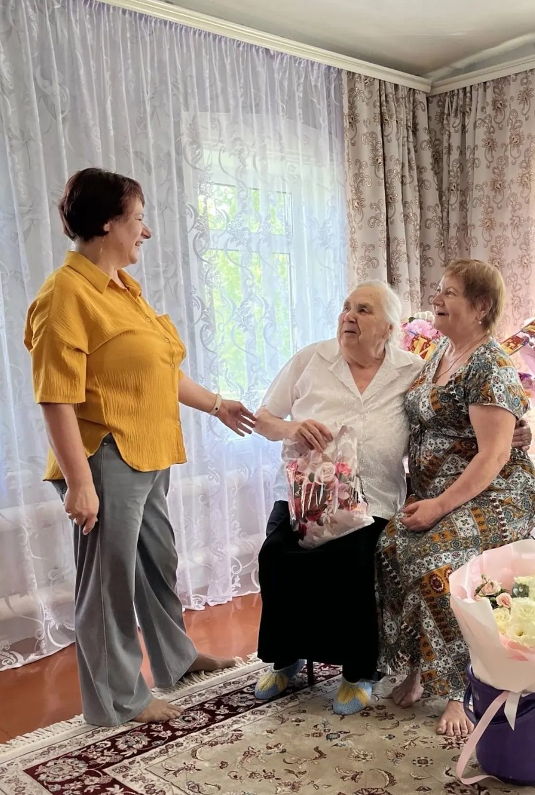 Старейшая жительница села Большой Толкиш принимала поздравления с юбилеем