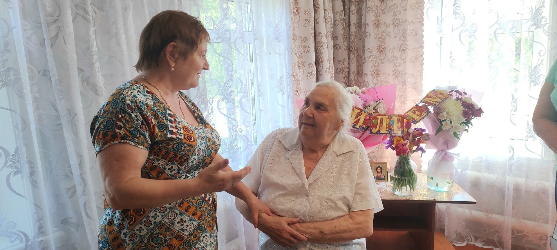 Старейшая жительница села Большой Толкиш принимала поздравления с юбилеем