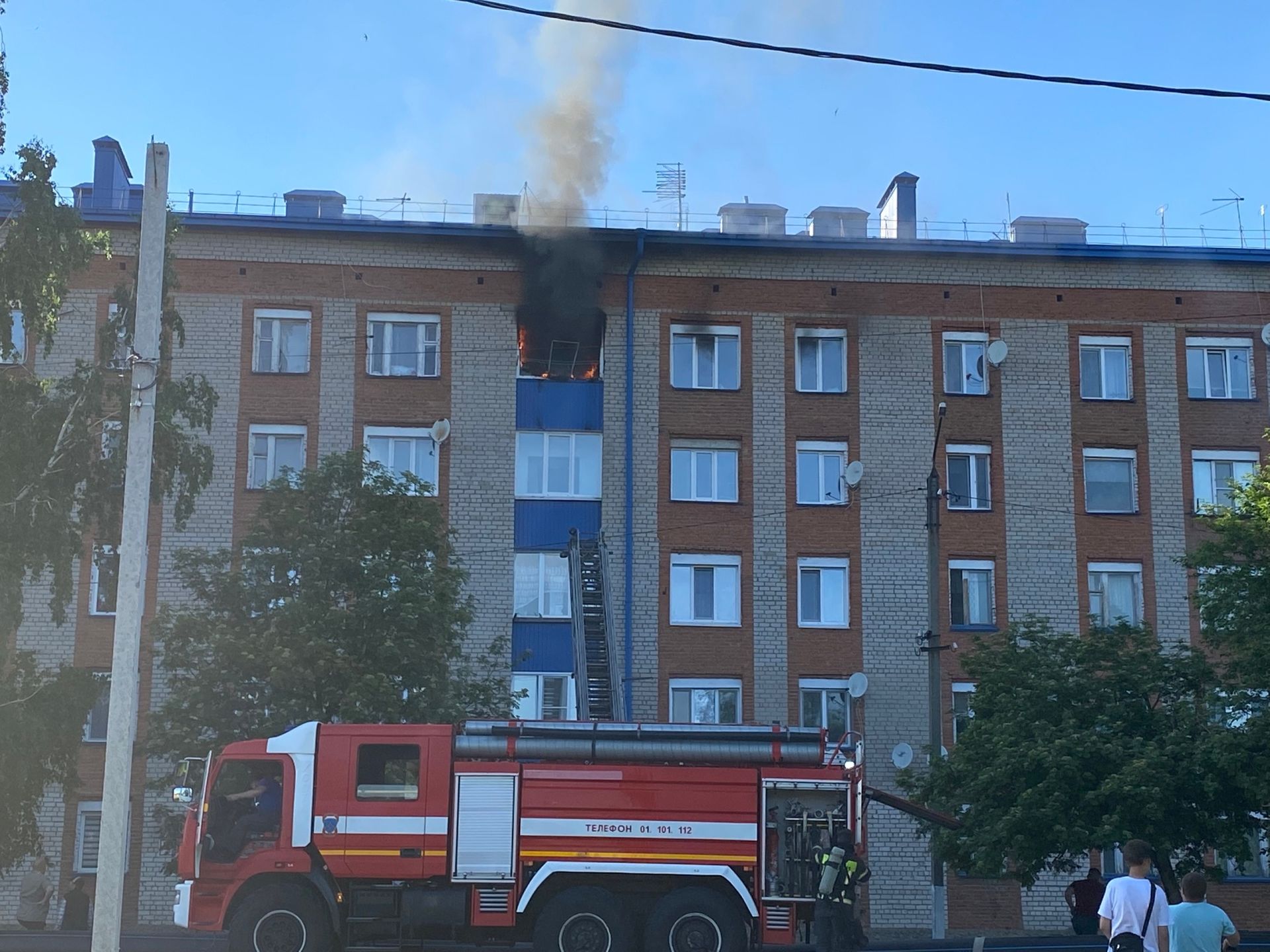 В Чистополе в многоквартирном доме произошел пожар