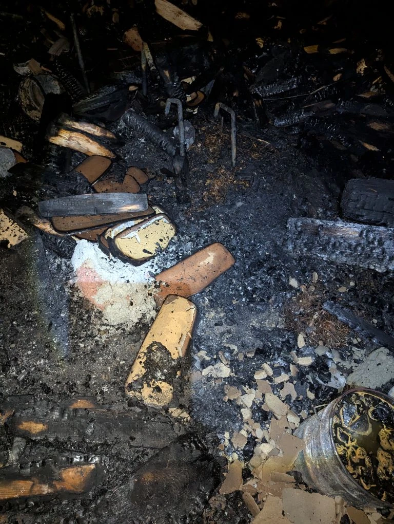 Три пожара за неделю: в Чистопольском районе горели надворные постройки, балкон и заброшенное строение