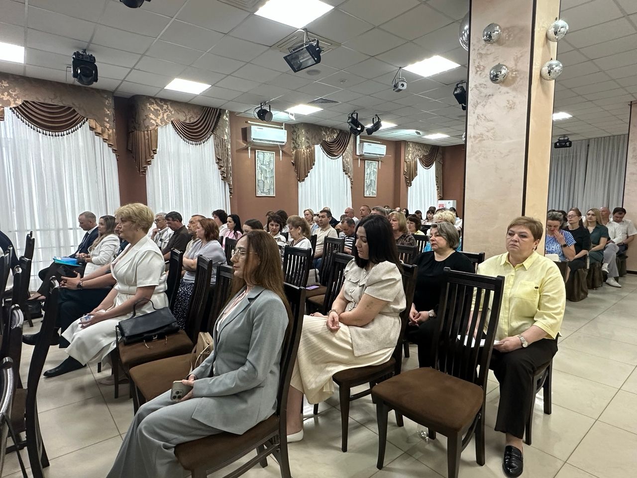 Итоги недели в Чистопольском районе: архив собирает коллекцию о героях, аграрии завершают сев, полиция ловит нетрезвых водителей