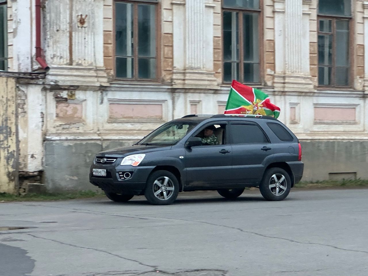 Автопробег пограничников прошел по улицам Чистополя