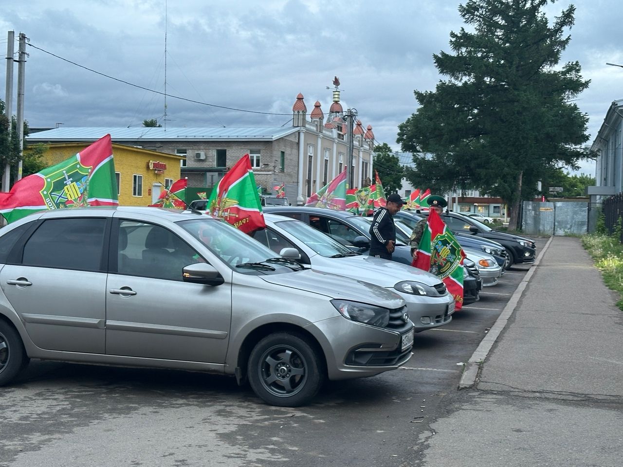 Автопробег пограничников прошел по улицам Чистополя