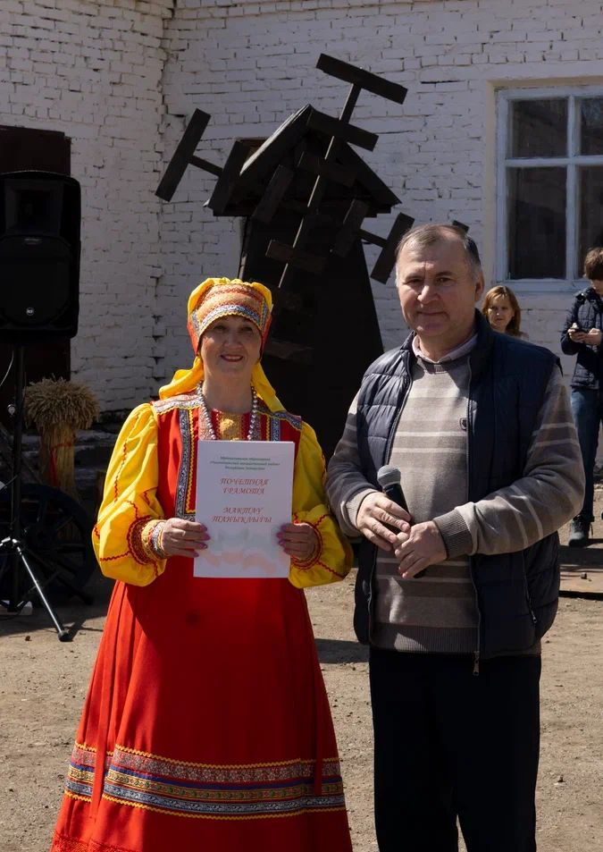В Чистополе открылась «Купеческая усадьба»: верблюд, свечи и печь с блинами