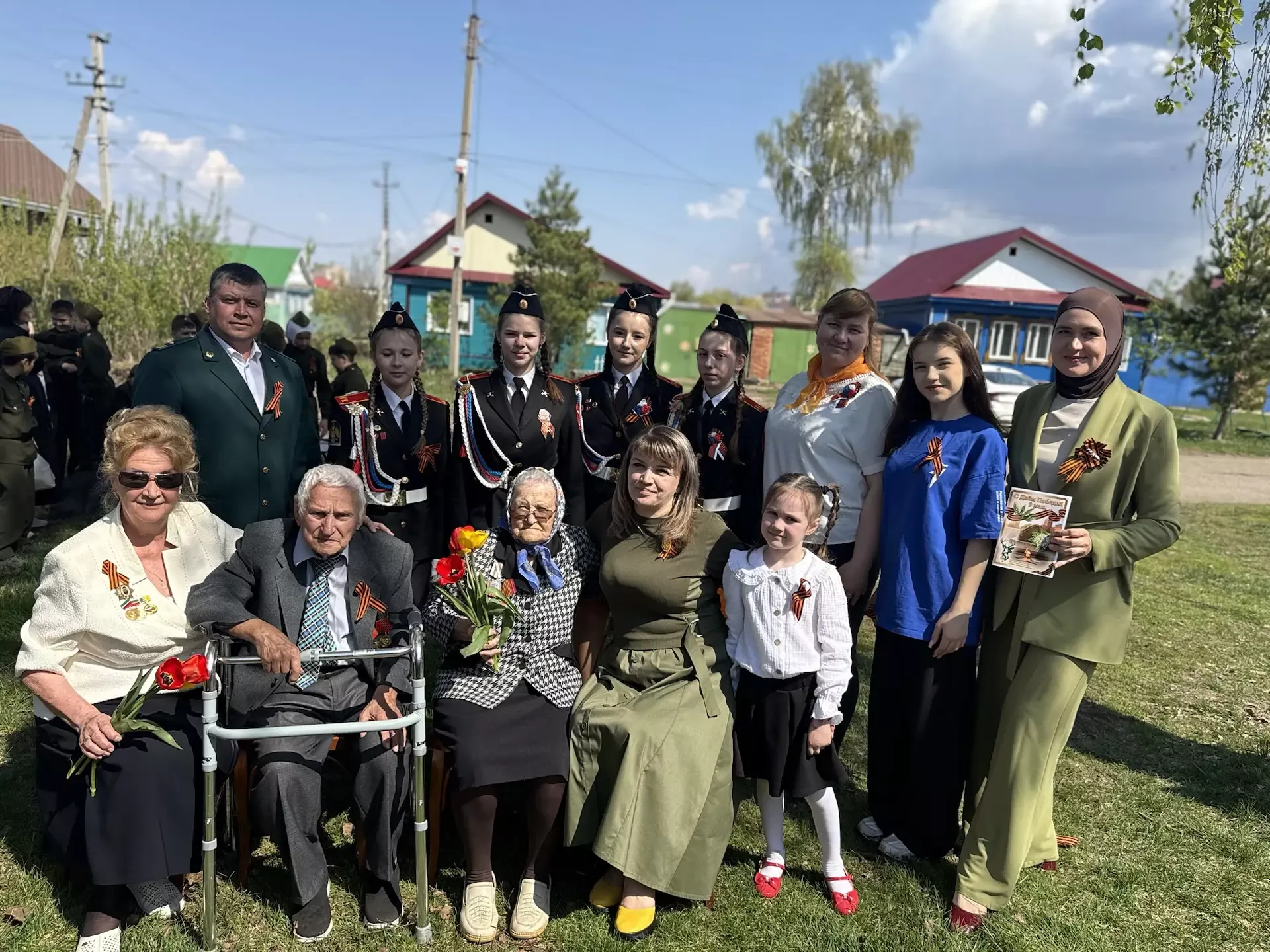 В Чистополе прошла акция «Парад у дома ветерана»