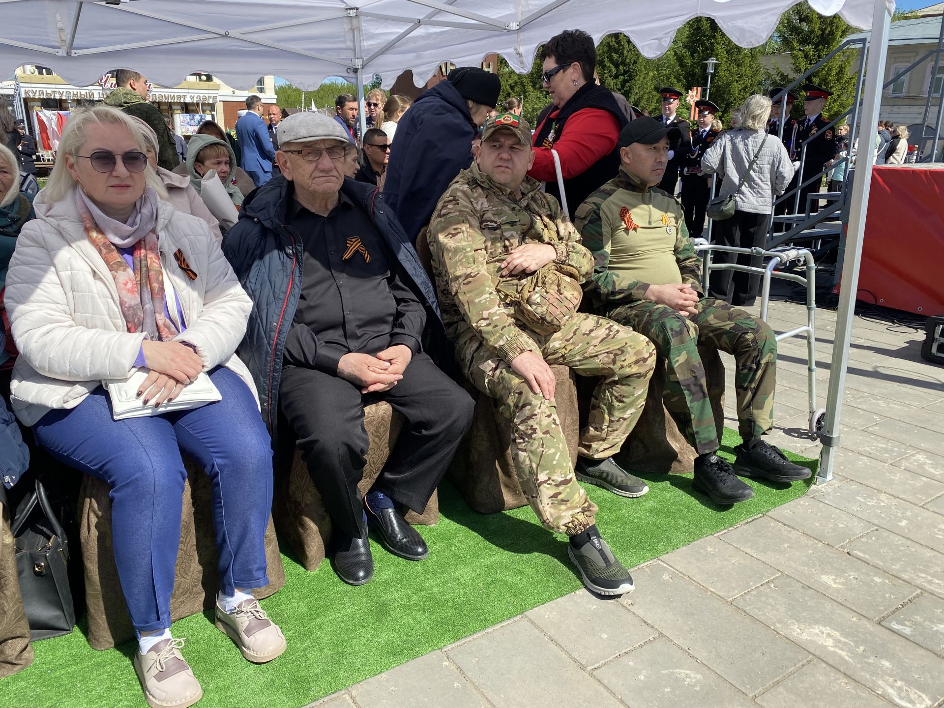 Праздничный парад, вручение наград, тематические площадки: в Чистополе отмечают День Победы