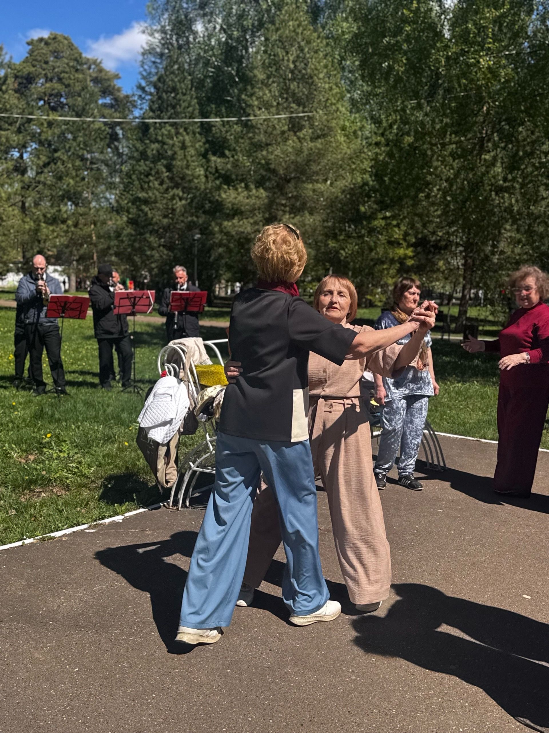 Праздничный парад, вручение наград, тематические площадки: в Чистополе отмечают День Победы