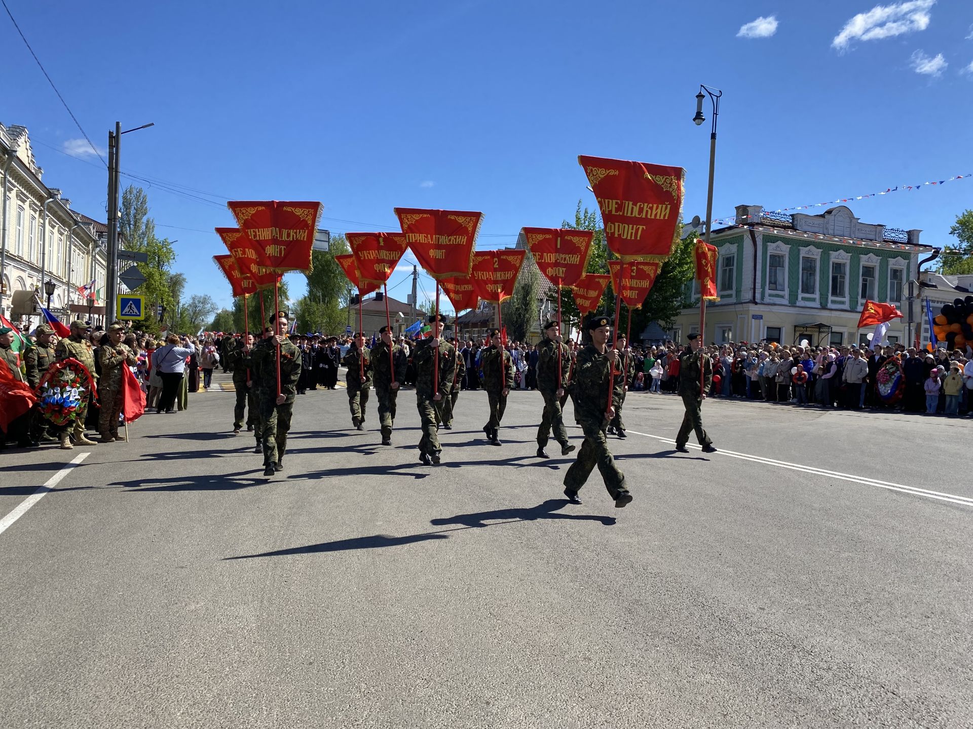 Праздничный парад, вручение наград, тематические площадки: в Чистополе отмечают День Победы
