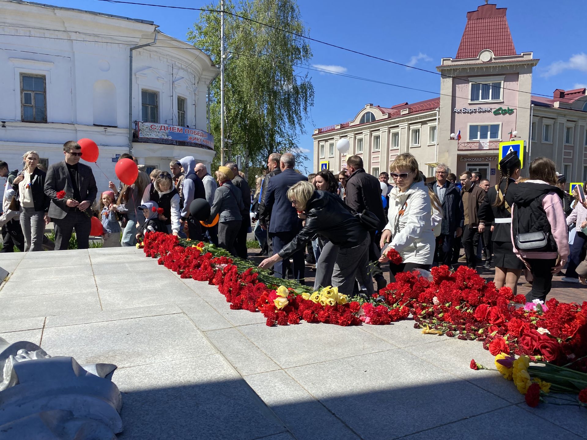 Праздничный парад, вручение наград, тематические площадки: в Чистополе отмечают День Победы
