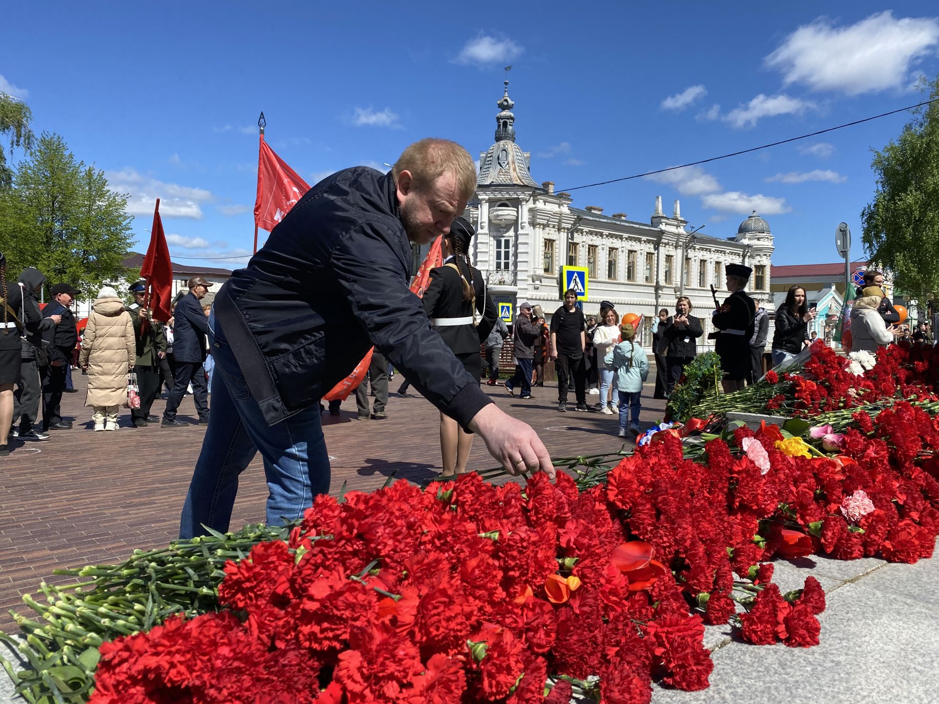 Праздничный парад, вручение наград, тематические площадки: в Чистополе отмечают День Победы