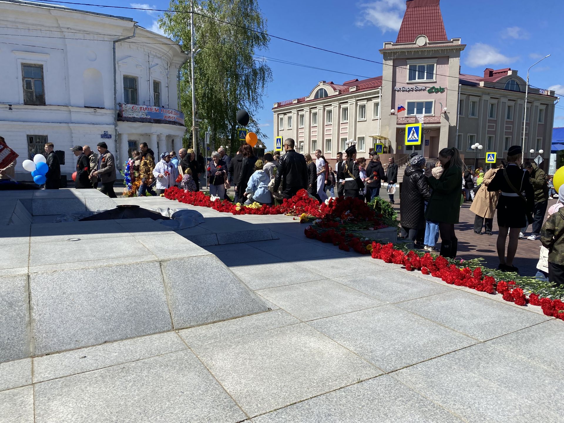 Праздничный парад, вручение наград, тематические площадки: в Чистополе отмечают День Победы