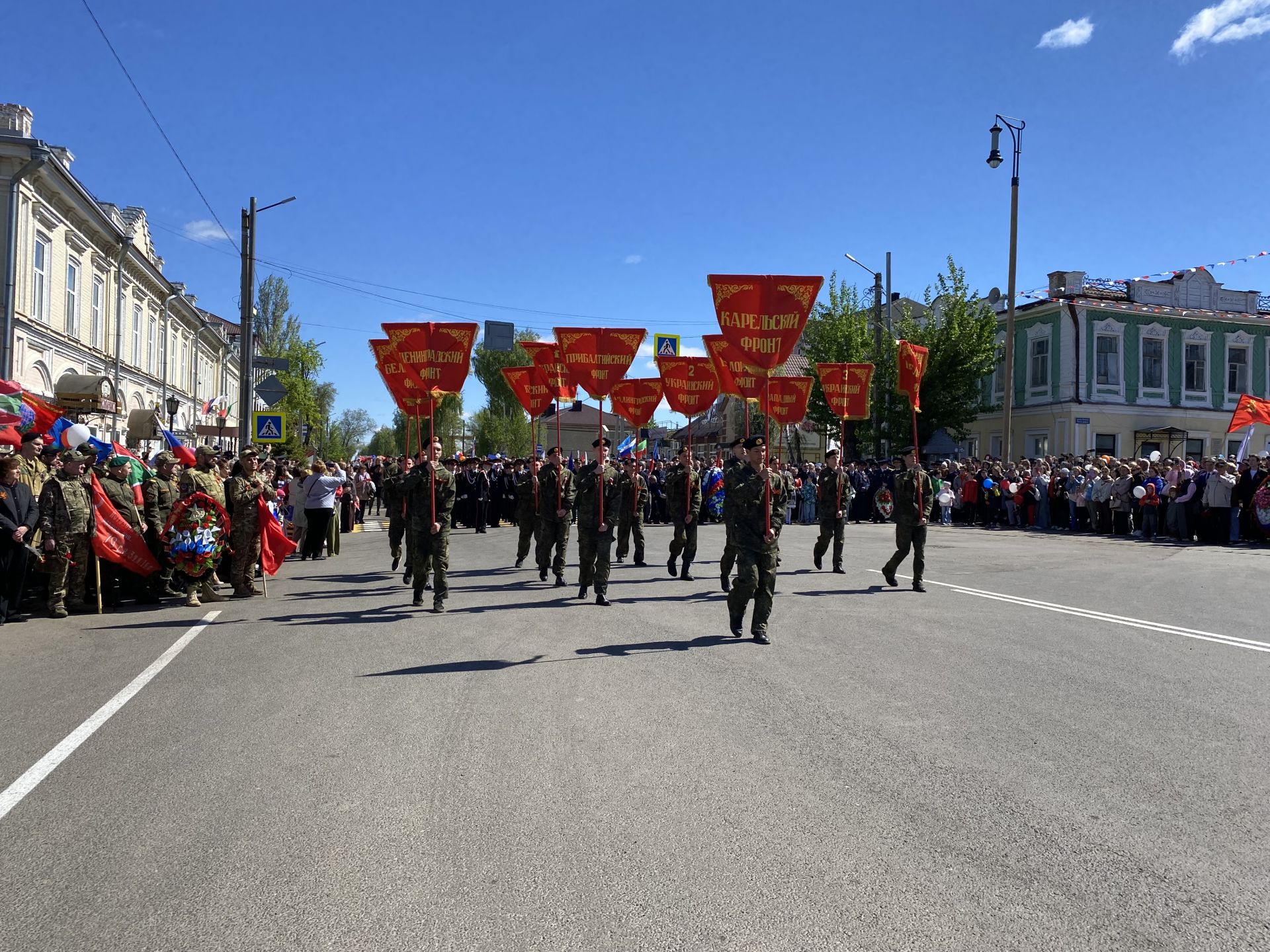 Праздничный парад, вручение наград, тематические площадки: в Чистополе отмечают День Победы