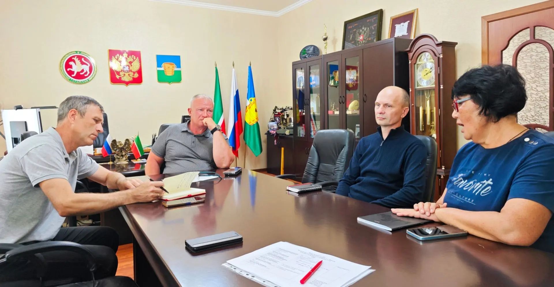 Глава Чистопольского района провел прием граждан