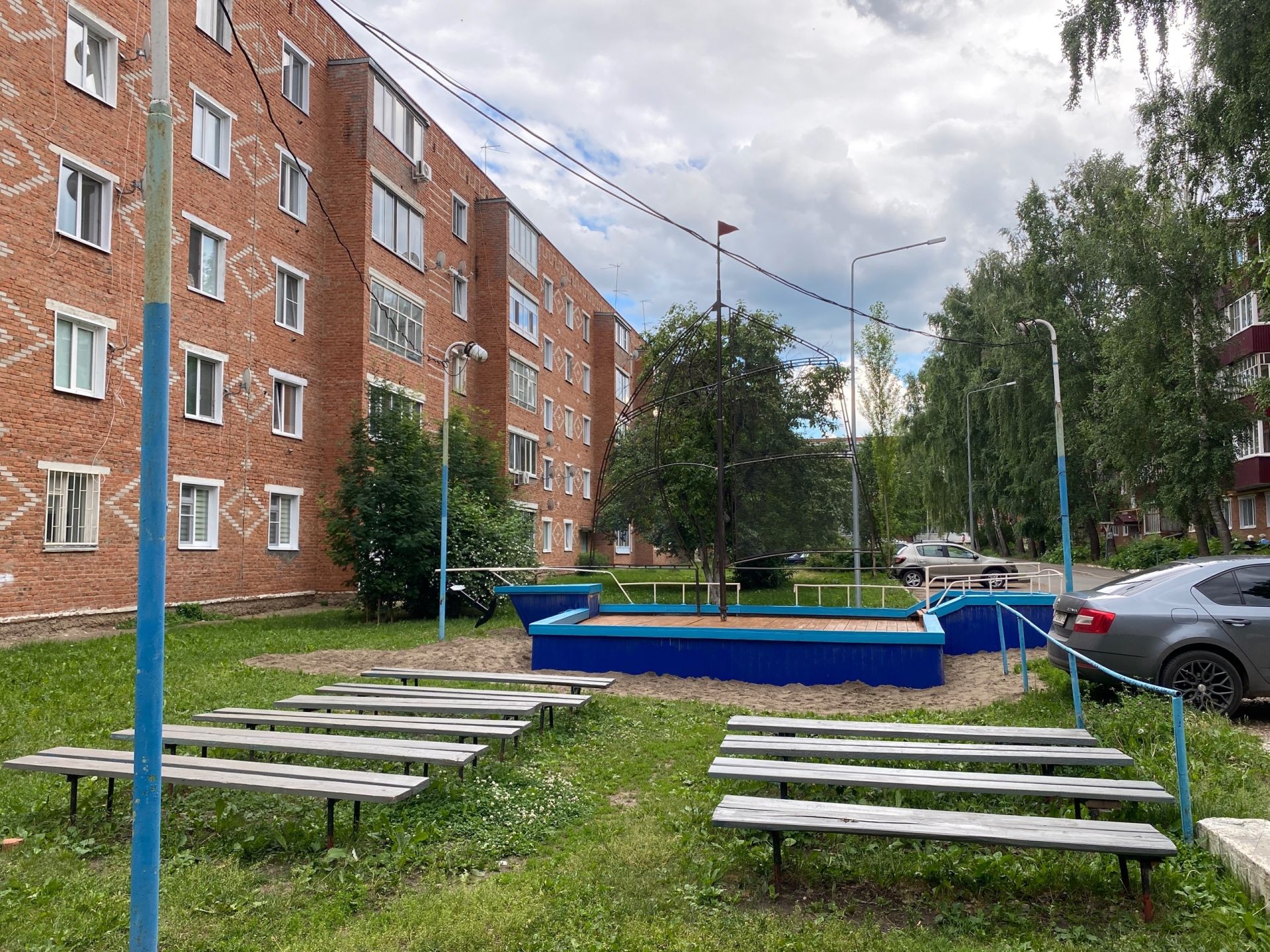 В Чистополе отремонтировали дворовую площадку «Бригантина»