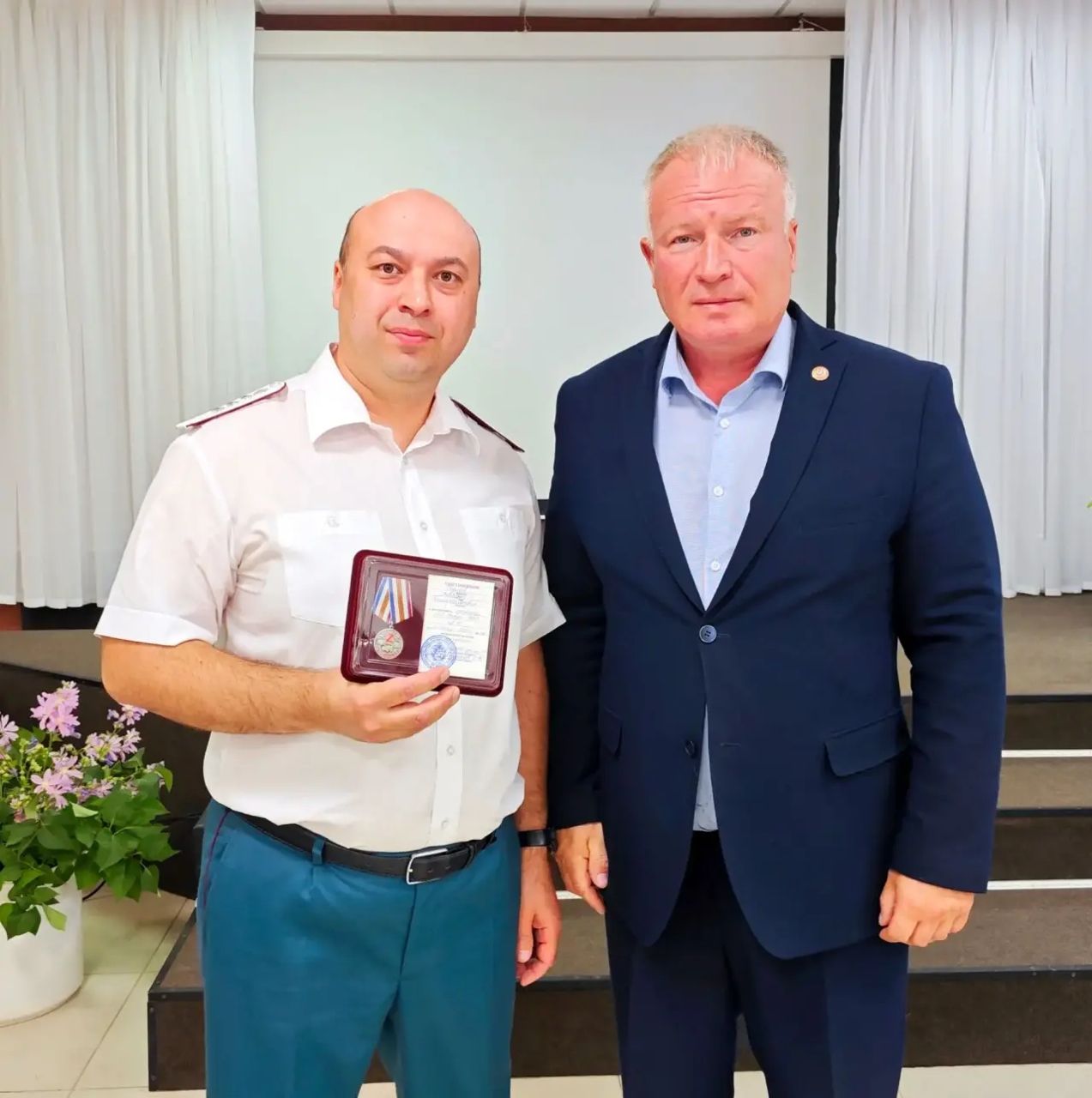 Дмитрий Иванов наградил чистопольцев на аппаратном совещании