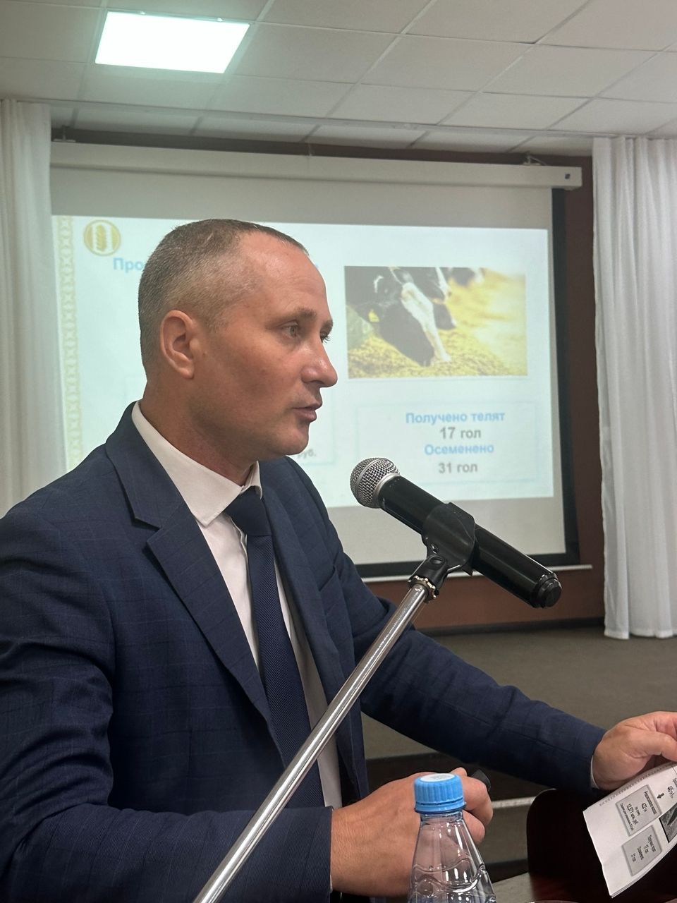 Эдуард Хасанов провел аппаратное совещание: соцзащита, АПК и правопорядок в центре внимания