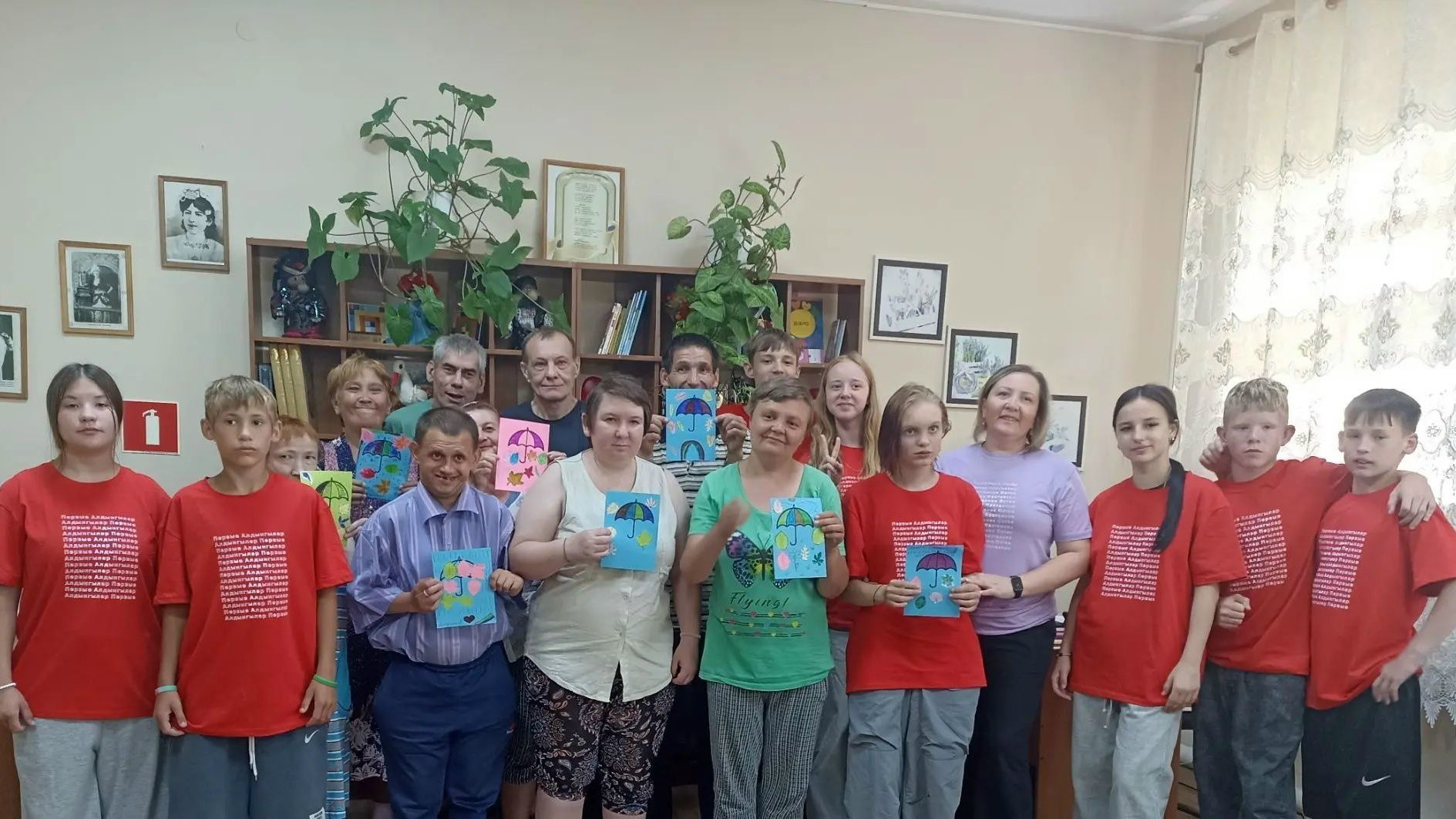 В Чистопольском доме социального обслуживания прошёл мастер-класс «Создаём погоду сами»