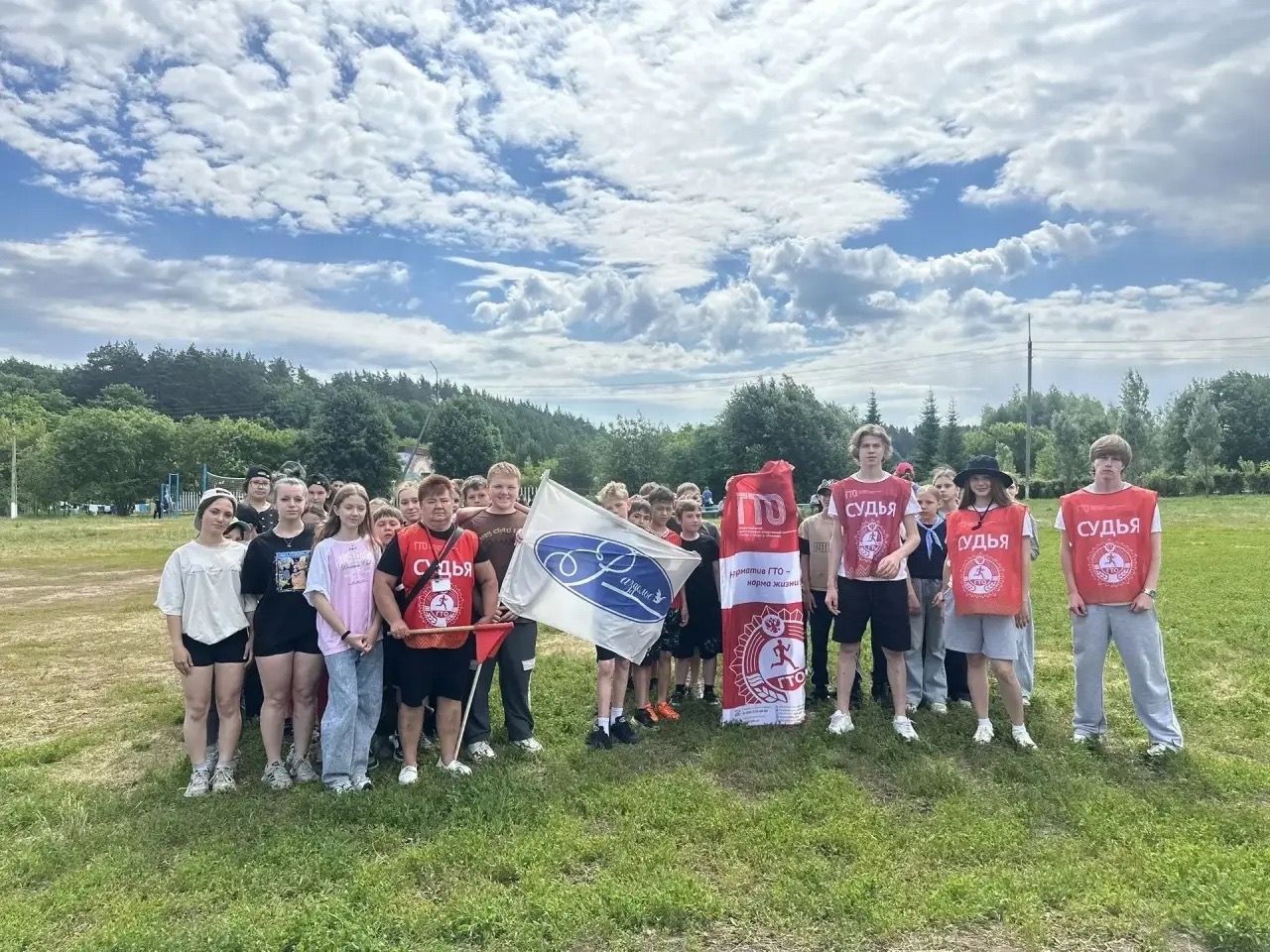 В Чистополе отдыхающие «Раздолья» успешно выполнили нормы ГТО на мобильной площадке