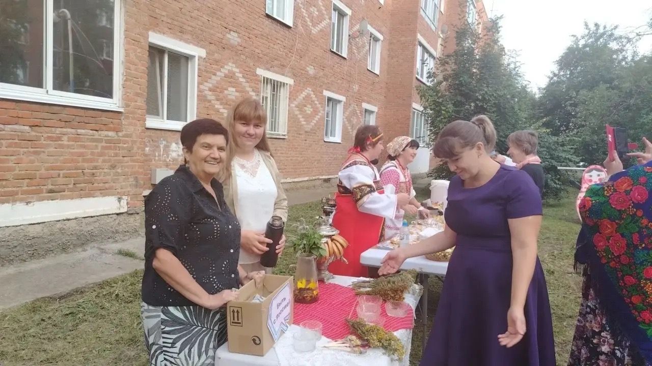 На чистопольской «Бригантине» прошёл «Яблочный спас во дворе у нас!»