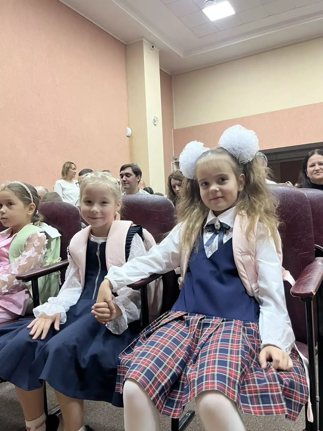 92 рюкзака для будущих первоклассников вручили в Чистополе