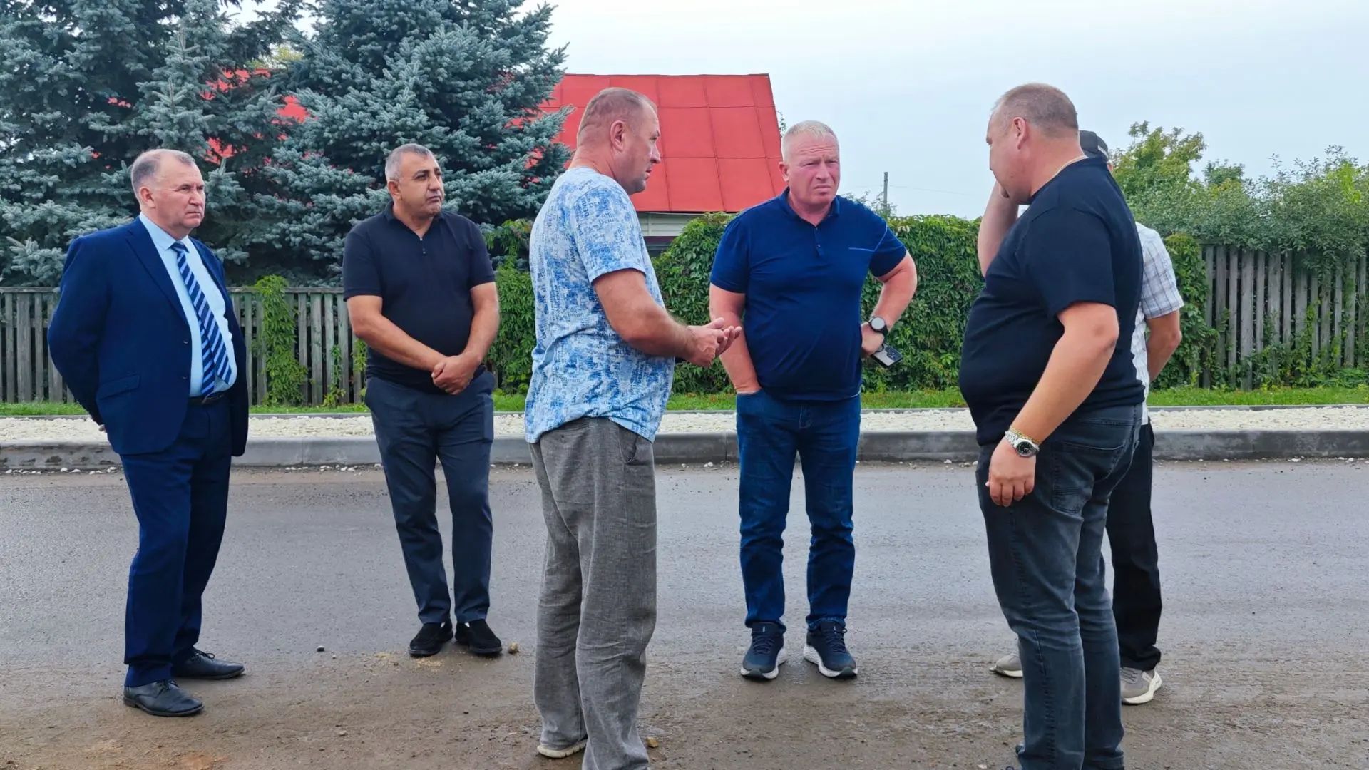 На улице Хмельницкого в Чистополе идёт капитальный ремонт дороги и прокладка водопровода