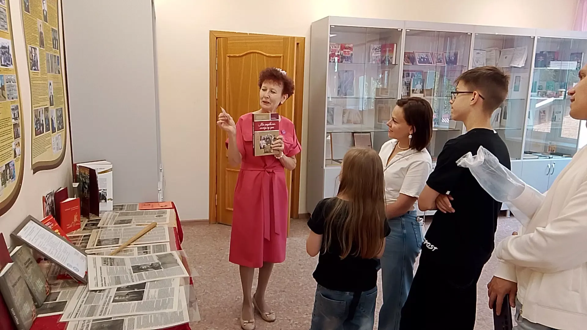 Тумышы белән Яуширмә авылыннан булган Габделхәй Хөснуллинның оныгы Елена Казакова, туганлык җепләрен эзләп, Чистай якларына кайтты (2нче өлеш)