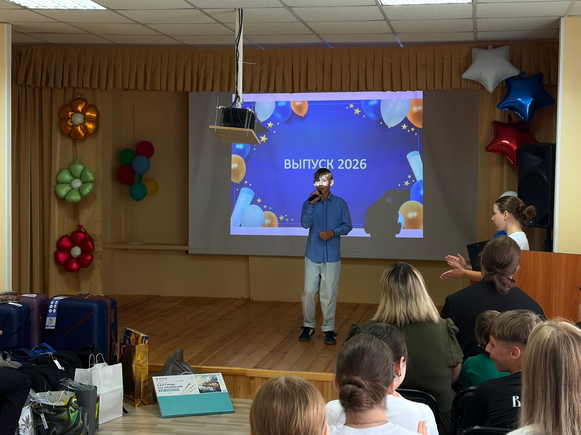 В чистопольском детском доме проводили во взрослую жизнь пятерых выпускников