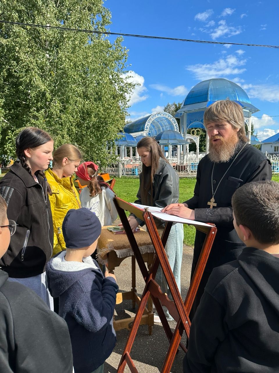 В Скарятинском саду открыли учебный год воскресных школ Чистопольского благочиния